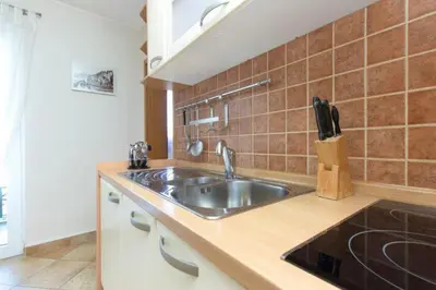Kuhinja ili čajna kuhinja u objektu Apartments Lavandela Girandela