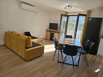 TV i/ili zabavni centar u objektu Apartman Julija