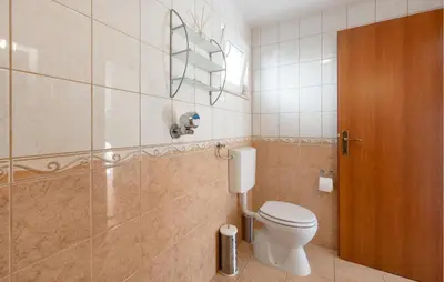 Kupaonica u objektu 2 Bedroom Gorgeous Apartment In Rogoznica