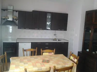 Kuhinja ili čajna kuhinja u objektu Apartment Raslina