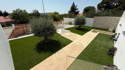 Vrt u objektu Villa MM Stankovci with heated pool, sauna, jacuzzi