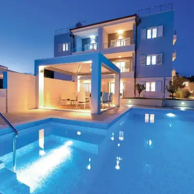 Nice Apartment In Rogoznica With Sauna