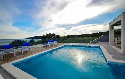 Bazen u objektu Amazing Apartment In Rogoznica ili u blizini
