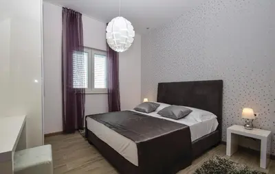 Krevet ili kreveti u jedinici u objektu Amazing Apartment In Rogoznica