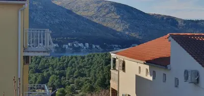 Pogled na planine ili pogled na planine iz apartmana
