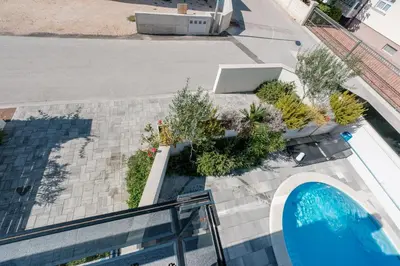Bazen u objektu Villa Essenza - Roza ili u blizini