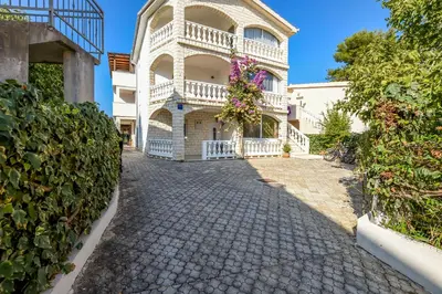 Zgrada u kojoj se nalazi apartman