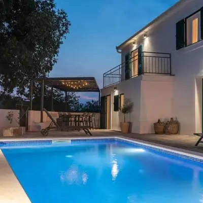 Villa Celtis with heated pool