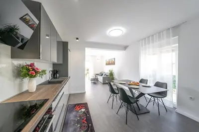 Kuhinja ili čajna kuhinja u objektu Apartment Coral