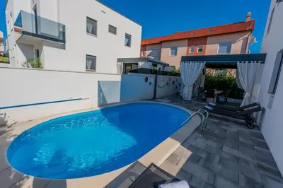Bazen u objektu Villa Essenza - Mare ili u blizini