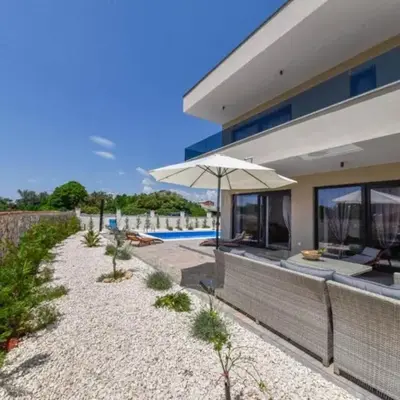 Villa Sunrise with Outdoor Pool