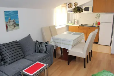 Kuhinja ili čajna kuhinja u objektu Apartment Bucevic