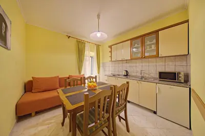 Kuhinja ili čajna kuhinja u objektu Apartments Niko