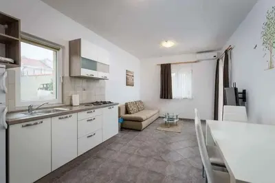 Kuhinja ili čajna kuhinja u objektu Apartmani Marina