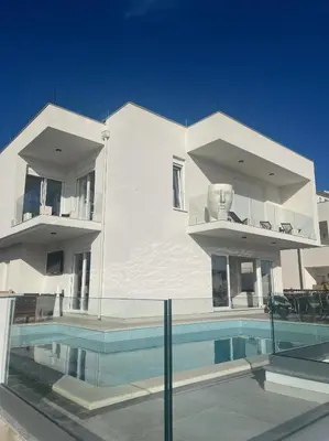 Bazen u objektu Villa Lady A ili u blizini