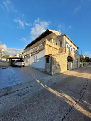 Zgrada u kojoj se nalazi apartman