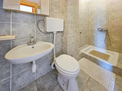 Kupaonica u objektu Apartment Miline-3 by Interhome