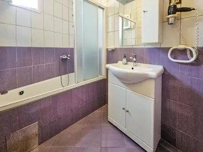 Kupaonica u objektu Apartment Miline-4 by Interhome