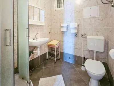 Kupaonica u objektu Apartment Miline-2 by Interhome