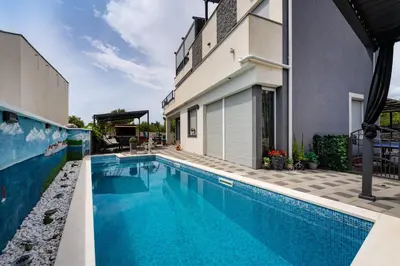 Bazen u objektu MY DALMATIA - Apartment Nikita with private pool ili u blizini