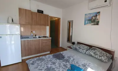 Kuhinja ili čajna kuhinja u objektu Apartments by the sea Tisno - Murter - 23720