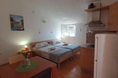 Krevet ili kreveti u jedinici u objektu Apartments by the sea Tisno - Murter - 23720