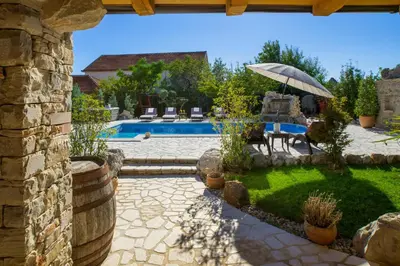 Bazen u objektu MY DALMATIA - Villa Olea with private heated pool and sauna ili u blizini