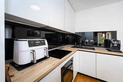 Kuhinja ili čajna kuhinja u objektu Tribunj Apartment
