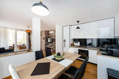 Kuhinja ili čajna kuhinja u objektu Tribunj Apartment