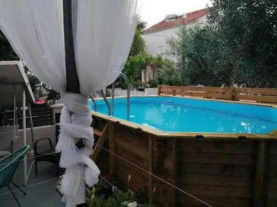 Bazen u objektu Apartments with swimming pool Vodice - 23759 ili u blizini