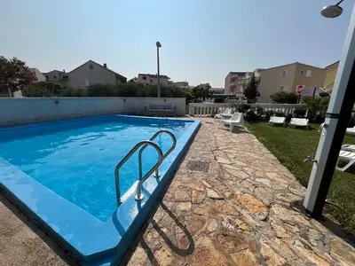 Bazen u objektu Apartments and Rooms Bozena ili u blizini