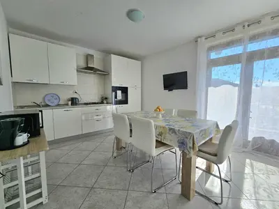 Kuhinja ili čajna kuhinja u objektu Apartman Alfirev Tomislav