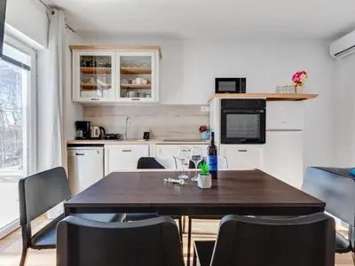 Kuhinja ili čajna kuhinja u objektu Holiday Home Marijana by Interhome