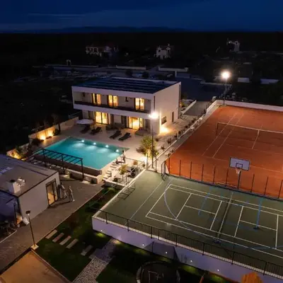 Villa Freedom with tennis court