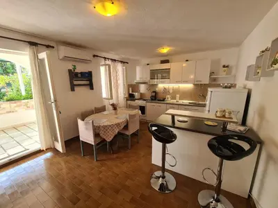 Kuhinja ili čajna kuhinja u objektu Apartmani Uvodić