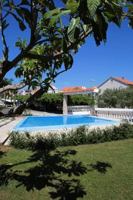 Bazen u objektu Apartments Božena ili u blizini