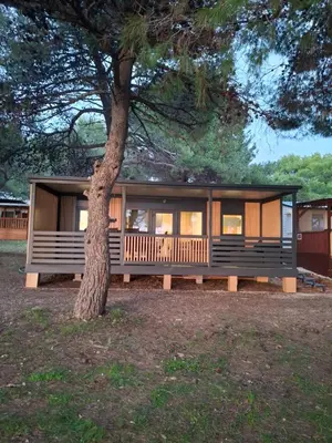 Zgrada u kojoj se nalazi turističko naselje