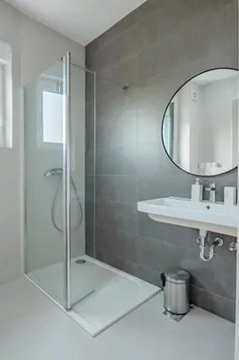 Kupaonica u objektu Apartman Fjaka-spacious two bedroom apartment with parking