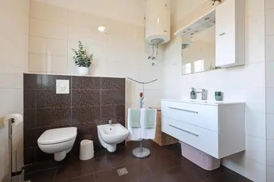 Kupaonica u objektu Holiday home Fabio in Dalmatia with swimming pool