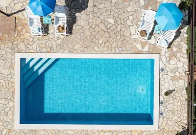 Bazen u objektu Holiday home Fabio in Dalmatia with swimming pool ili u blizini