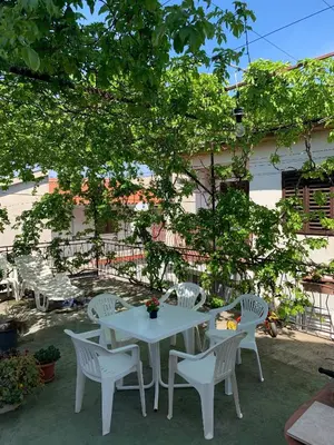 Vrt u objektu Apartments with parking space Rogoznica - 23796