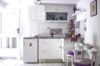 Kuhinja ili čajna kuhinja u objektu House Marie's Lavander Dream