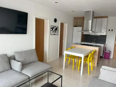 Kuhinja ili čajna kuhinja u objektu Lady A Apartment