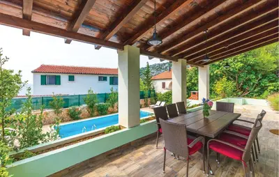 Bazen u objektu Amazing Home In Razanj ili u blizini