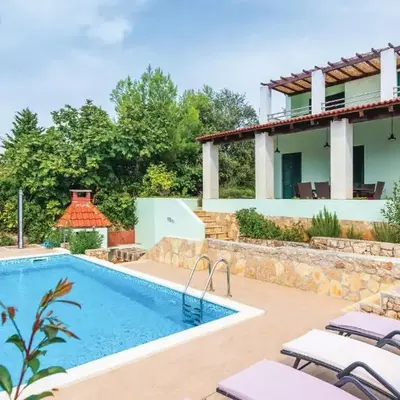 Amazing Home In Razanj