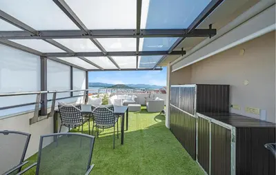 Balkon ili terasa u objektu 2 Bedroom Awesome Apartment In Murter