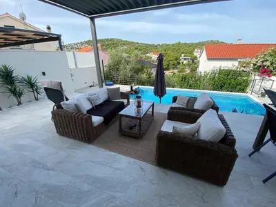 Bazen u objektu Villa Maris ili u blizini