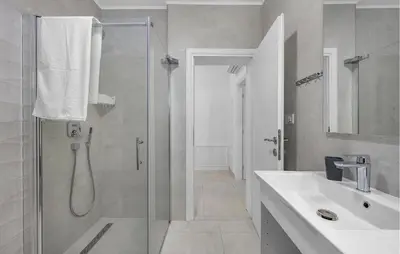 Kupaonica u objektu Stunning Home In Zaboric With Sauna