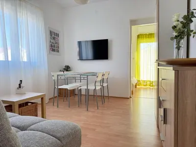 TV i/ili zabavni centar u objektu Apartman Mjesec