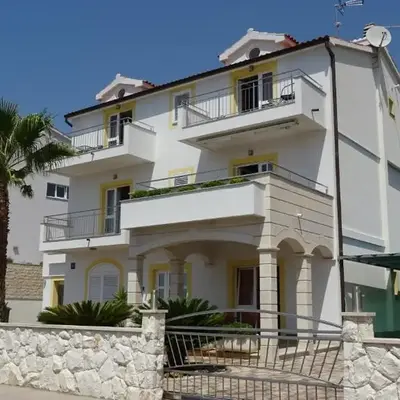 Apartments Primosten